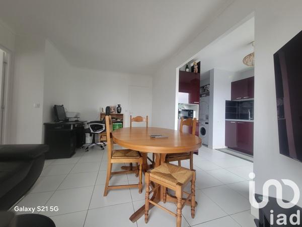 Appartement 3 pièces de 56 m² à Grigny (91350)