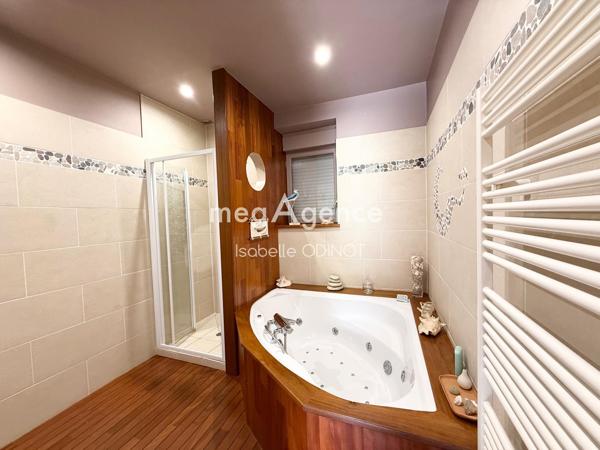 Maison à Thoiry, 78770 - 7 pièces 210m²