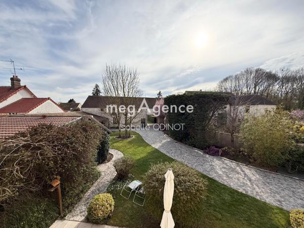 Maison à Thoiry, 78770 - 7 pièces 210m²
