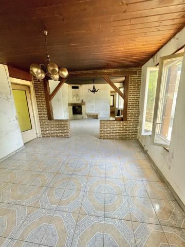 🌿 Plain-pied, grand jardin et beau potentiel à révéler à Attigny 🏡
