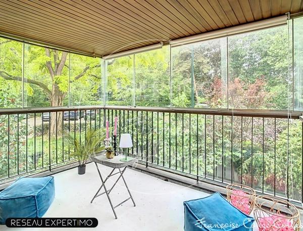 Le Chesnay (78150) Appartement 2 chambres, séjour sur loggia fermée, cuisine ouverte, cave, parking