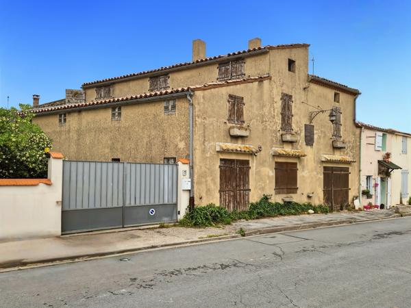 Maison
         10 pièces
        - 230 m²