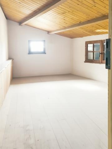 Maison
         10 pièces
        - 230 m²