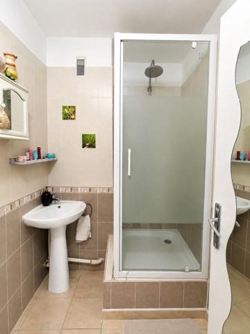 Appartement T5 rez-de-chaussée - La Peyrade