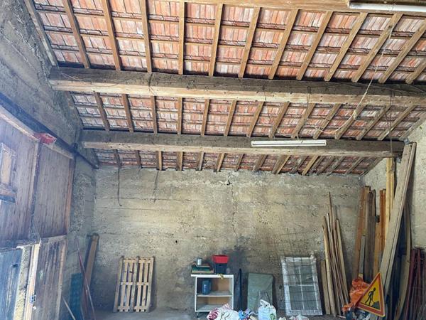 Bâtiment , Remise de 80M2 avec terrain de 362M2