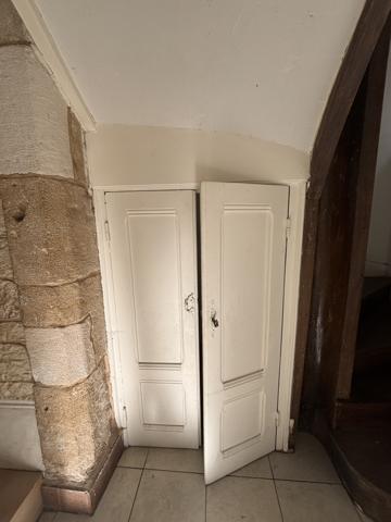 CHATILLON SUR SEINE : Proche du centre ville maison de 90m²rénovée avec remise et grange de 45m² Châtillon-sur-Seine (21400)