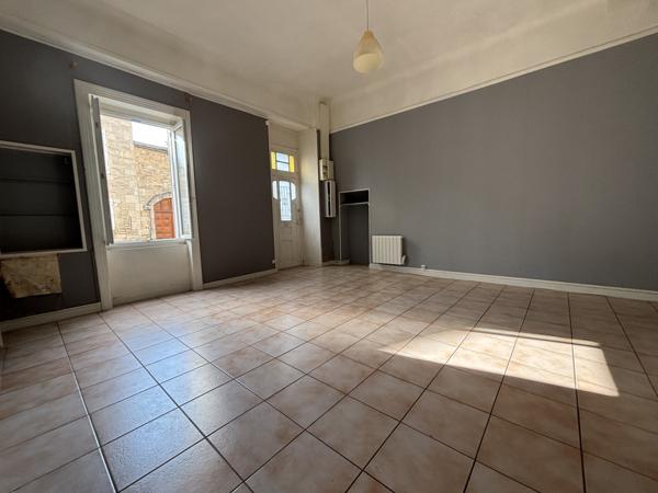 CHATILLON SUR SEINE : Proche du centre ville maison de 90m²rénovée avec remise et grange de 45m² Châtillon-sur-Seine (21400)