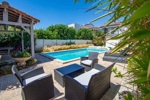 Maison à vendre 7 pièces ROYAN (17)