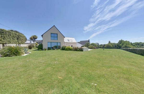 Maison avec piscine et large vue mer à Cancale