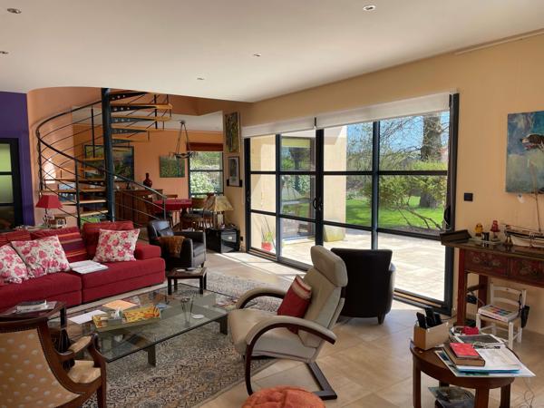 Magnifique villa contemporaine avec dépendances à Loctudy