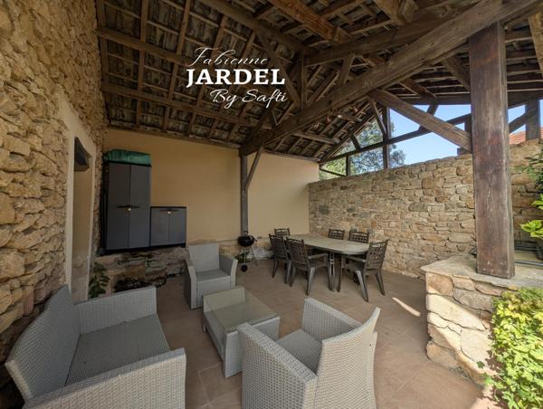 charme de la pierre pour cet ensemble immobilier