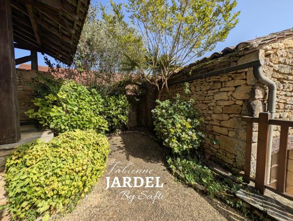 charme de la pierre pour cet ensemble immobilier