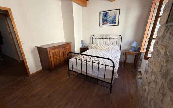 Maison à vendre    4 pièces • 140 m2 Villeneuve-de-Berg