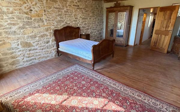 Maison à vendre    4 pièces • 140 m2 Villeneuve-de-Berg