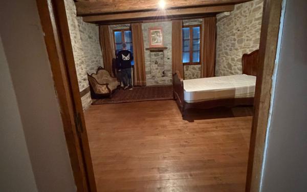 Maison à vendre    4 pièces • 140 m2 Villeneuve-de-Berg