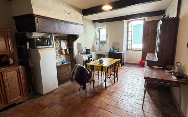 Maison à vendre    4 pièces • 140 m2 Villeneuve-de-Berg