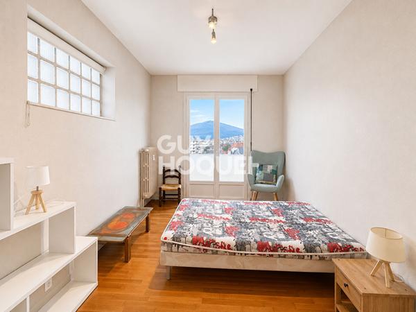 AIX LES BAINS, centre ville appartement de type 2 de 69 m² avec cave