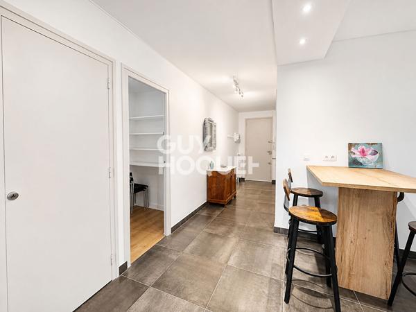 AIX LES BAINS, centre ville appartement de type 2 de 69 m² avec cave