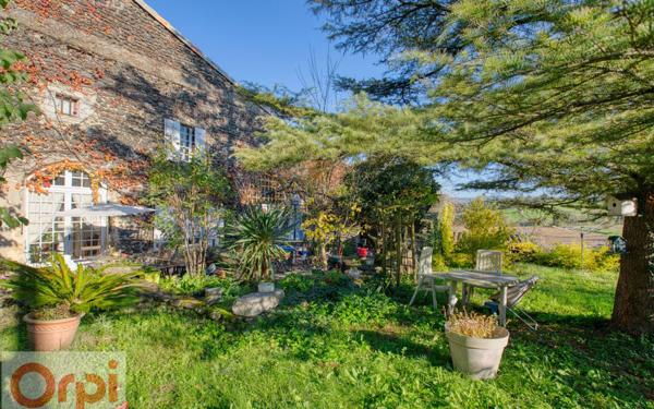 Maison à vendre    7 pièces •  Chomérac