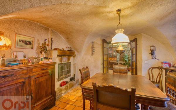 Maison à vendre    7 pièces •  Chomérac