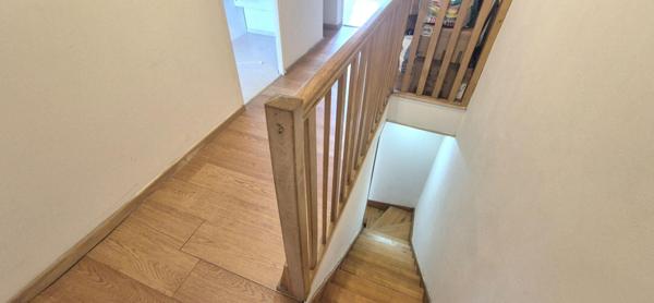 Belle Maison en Pierre Rénovée de 100 m² avec Cave voûtée, Terrasse couverte, Barbecue, Dépendance, Garage et Terrain clos et arboré de 533 m²