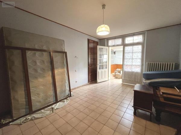 Maison à vendre à Connerré dans la Sarthe (72160), ref : 72033-228
