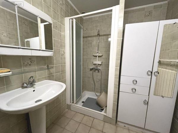 Maison à vendre à Connerré dans la Sarthe (72160), ref : 72033-228