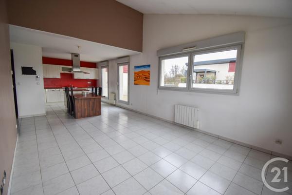 Appartement F3 à vendre  3 pièces - 75,79 m2 LES CHERES - 69