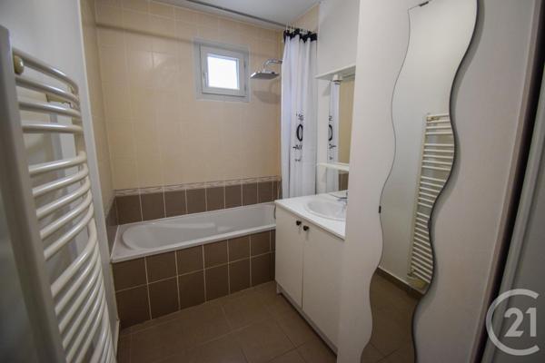 Appartement F3 à vendre  3 pièces - 75,79 m2 LES CHERES - 69