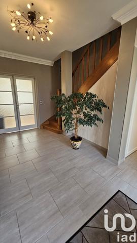 Maison 6 pièces de 180 m² à Vendin-le-Vieil (62880)