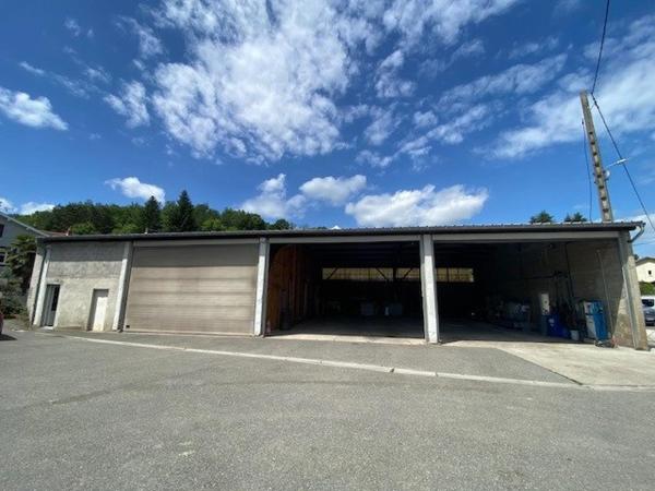 3 Bâtiments (1 bureau + 1 hangar + 1 atelier) 1025 m² + Terrain 11 391 m² (AUBIN - AVEYRON)