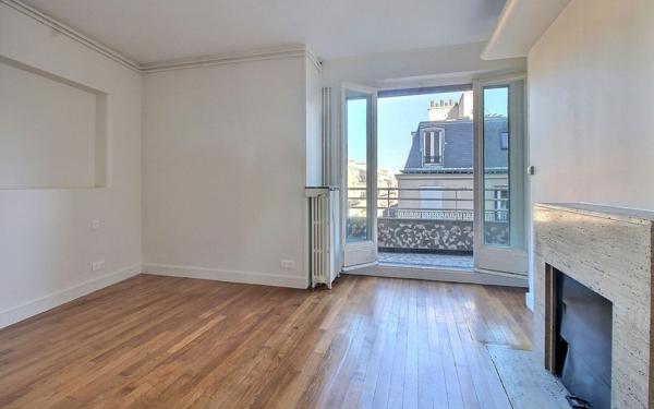 Appartement à vendre    5 pièces • 109,63 m2 Paris 6