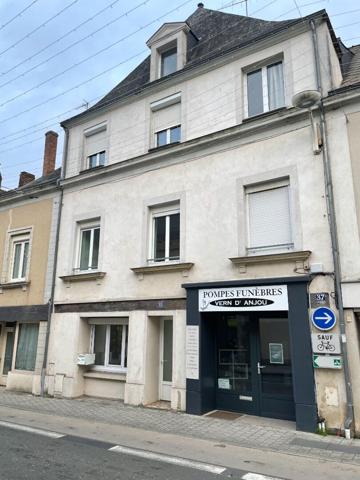 A LOUER LE LION D'ANGERS Appt T4 de 92 m2 avec petite cour fermée