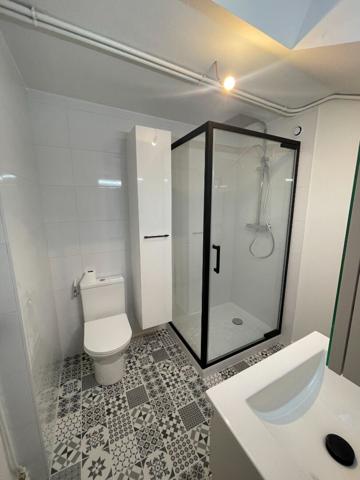 A LOUER LE LION D'ANGERS Appt T4 de 92 m2 avec petite cour fermée