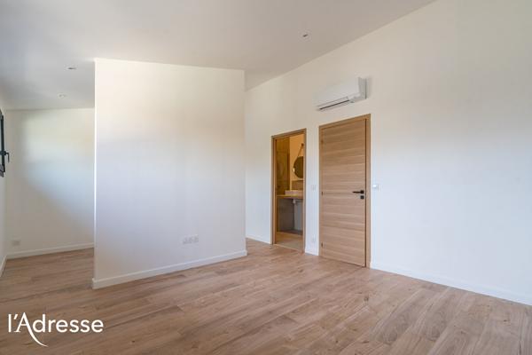 Proche Polyclinique Bordeaux Nord - Maison neuve de 110m² avec terrasse et piscine