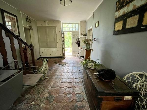 Maison à vendre |  Fontaine-Chalendray |  10 pièces | 320 m²