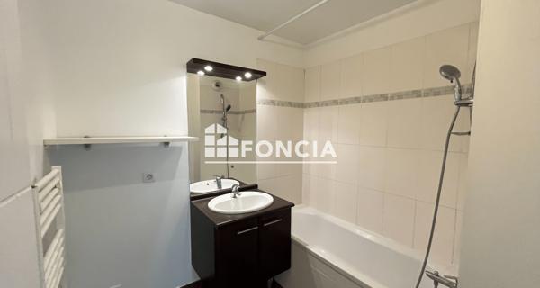 Location Appartement 2 pièces 44.07 m² - Bonne 74380