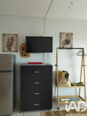 Location appartement 1 pièce 24 m² Saint-François