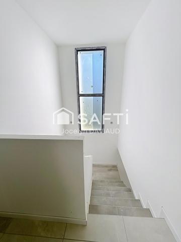 Maison neuve 7 CH avec 7 sd'eau