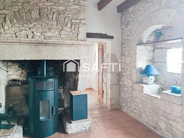 Maison en Pierre, piscine, terrain 1701m2