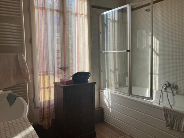 Bagnolet Centre, maison ancienne avec jardin