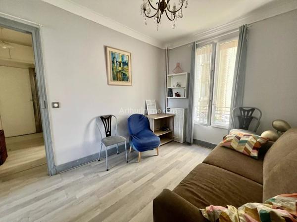 Location                                                      Appartement
                        
                     2 pièces                      31 m2                     à Boulogne-Billancourt