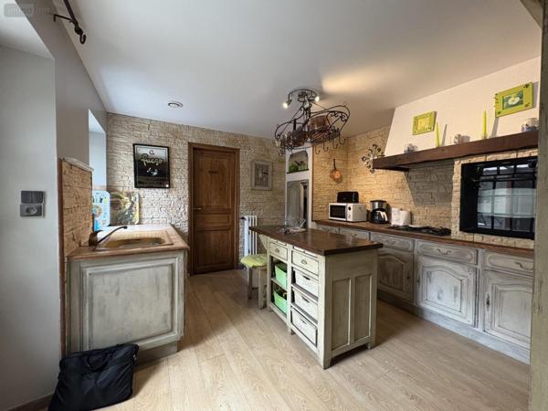 Maison à vendre à Jullouville dans la Manche (50610), ref : VM3893-50026