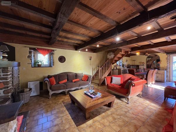 Maison à vendre à Jullouville dans la Manche (50610), ref : VM3893-50026