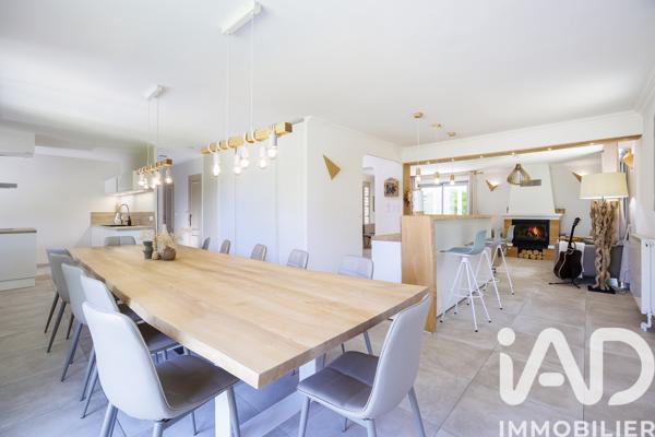 Maison à vendre 4 pièces 185 m² Tramoyes