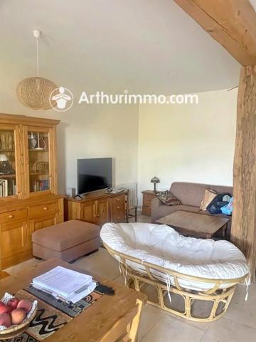 Vente                                                      Appartement
                        
                     4 pièces                      109 m2                     à Trévoux