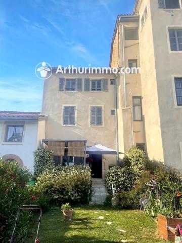 Vente                                                      Appartement
                        
                     4 pièces                      109 m2                     à Trévoux