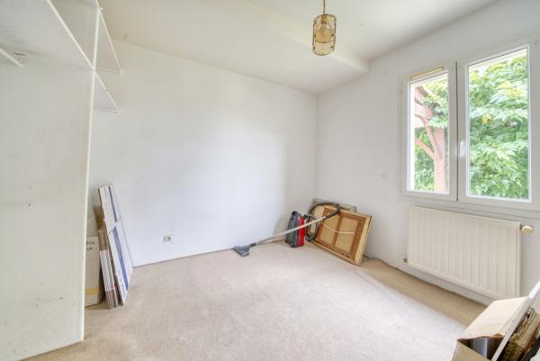 Maison de plain-pied 110 m² avec double garage entre Saintes et Pons 