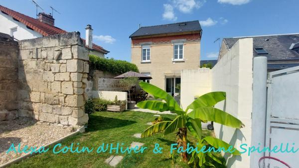 Maison intégralement rénovée et dépendance Villeneuve Saint Germain