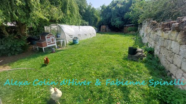 Maison intégralement rénovée et dépendance Villeneuve Saint Germain